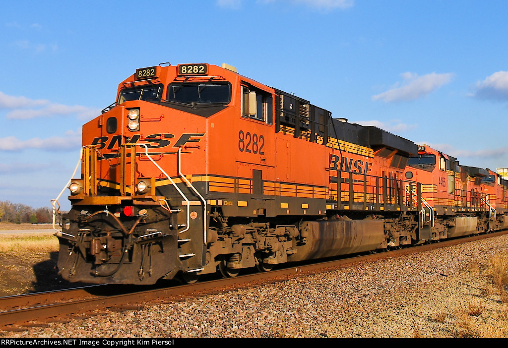 BNSF 8282